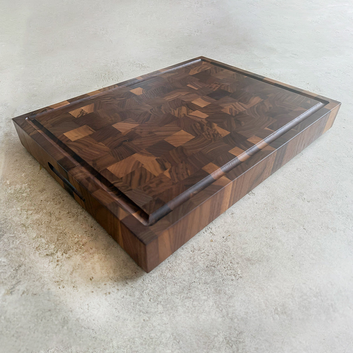 Walnut End Grain Butcher Block "The Beaumont XXL" 20"L x 15"W x 2.25"H