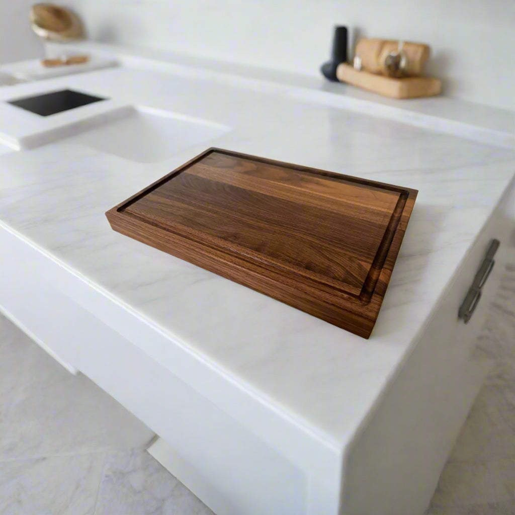 Walnut Edge Grain Cutting Board "The Roxborough"